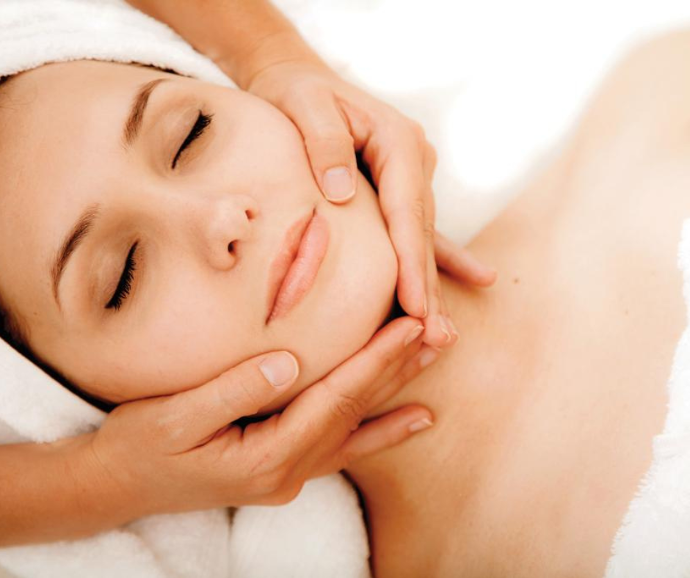 Relaxing Facial Treatment